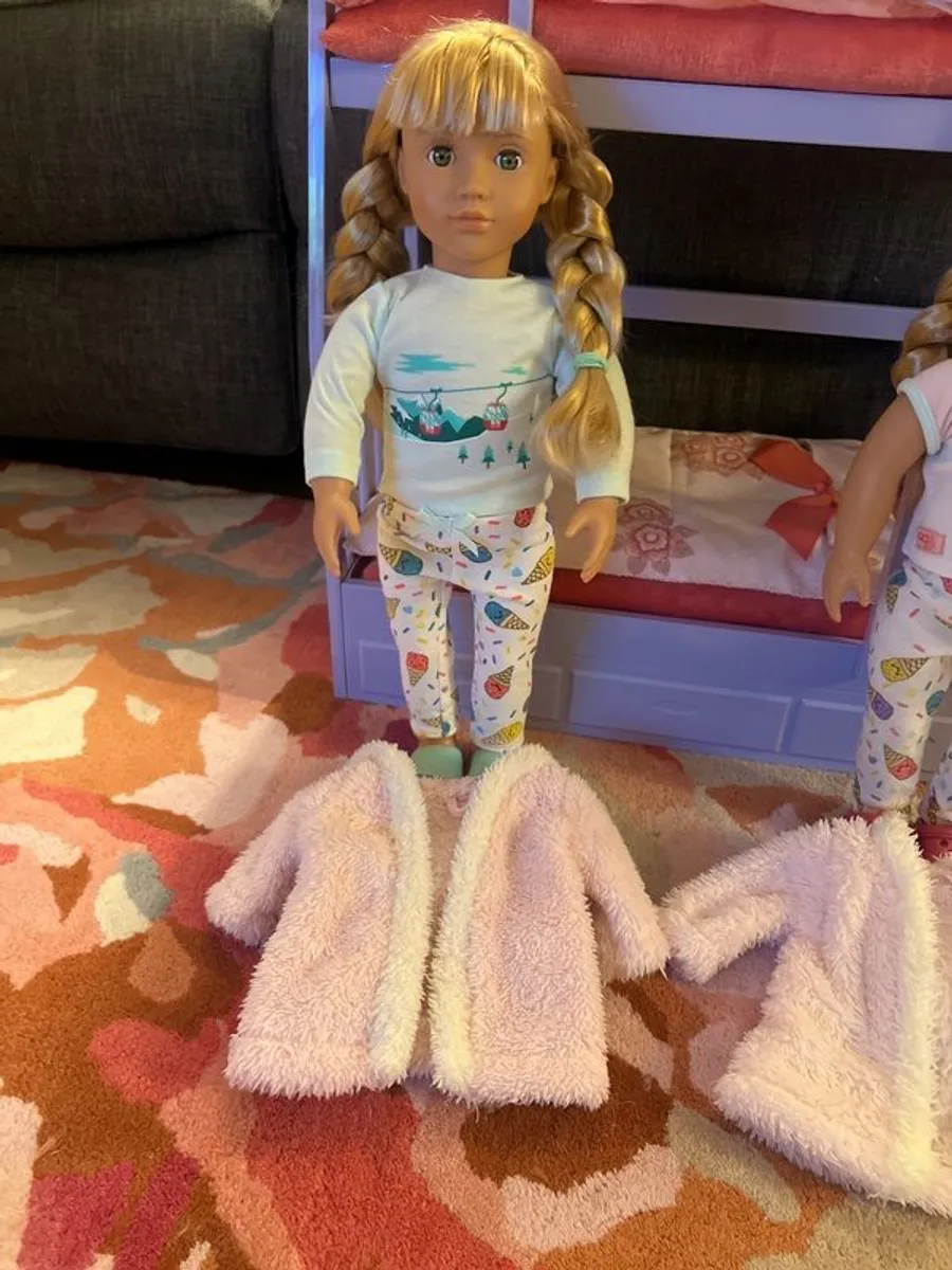 Generation Dolls and Bunk Beds - Image 2