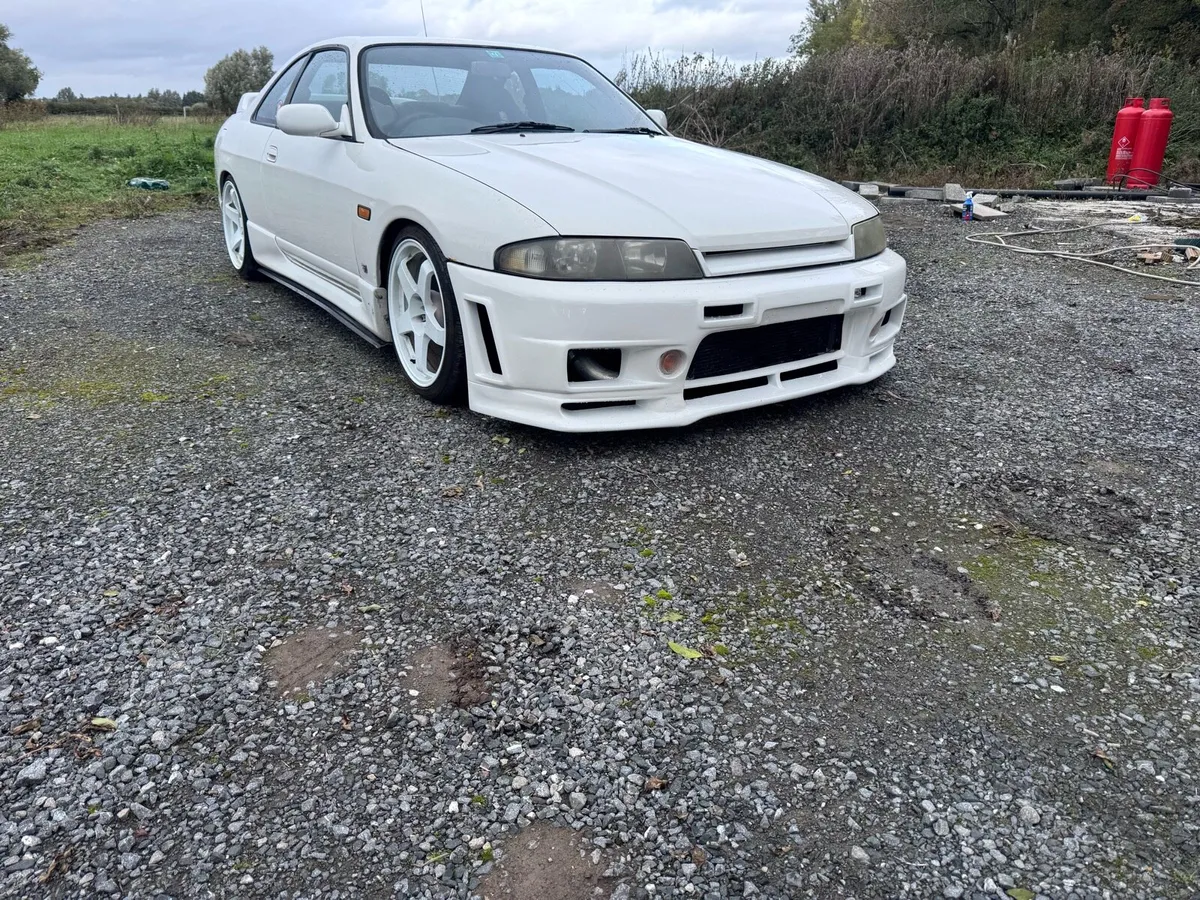Nissan Skyline r33 - Image 2