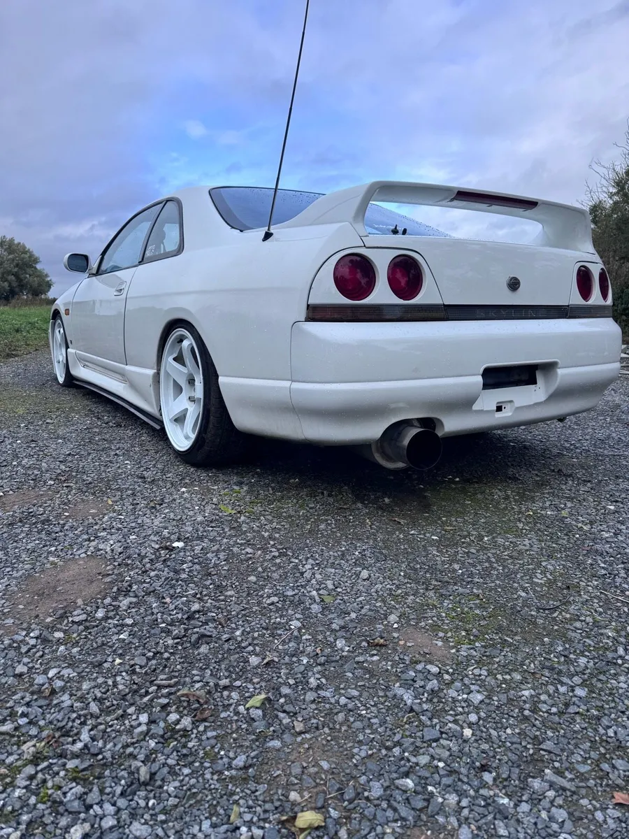 Nissan Skyline r33 - Image 3