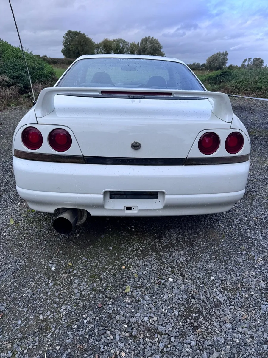 Nissan Skyline r33 - Image 4