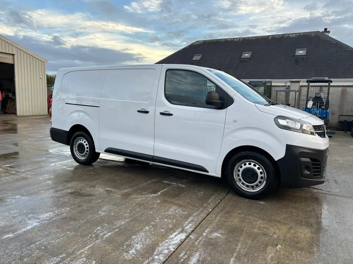 Stunning, low Mileage, Opel Vivaro, LWB... - Image 1