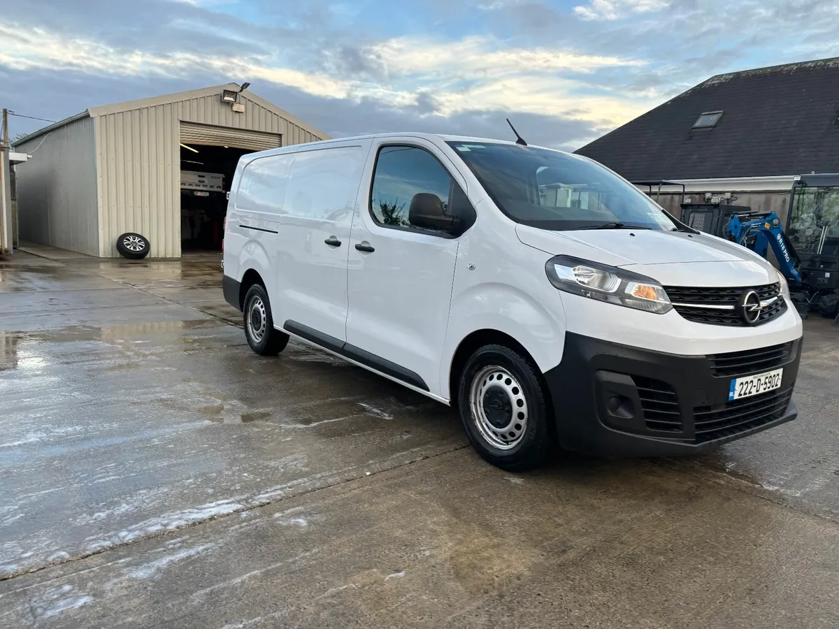 Stunning, low Mileage, Opel Vivaro, LWB... - Image 2
