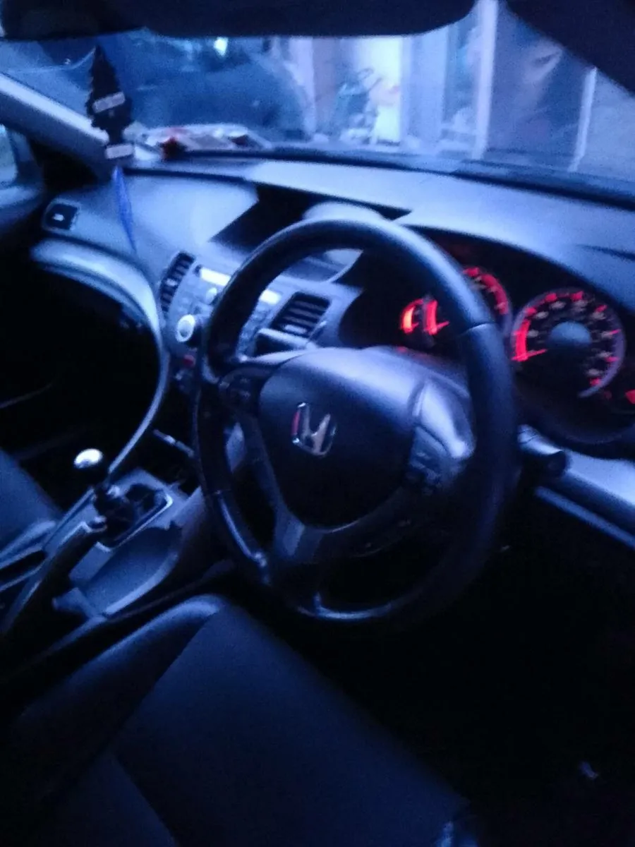 Honda accord - Image 2