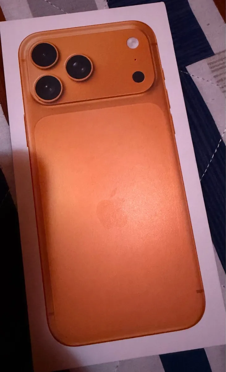 Iphone 17 Pro Max Cosmic Orange 256GB - Image 2