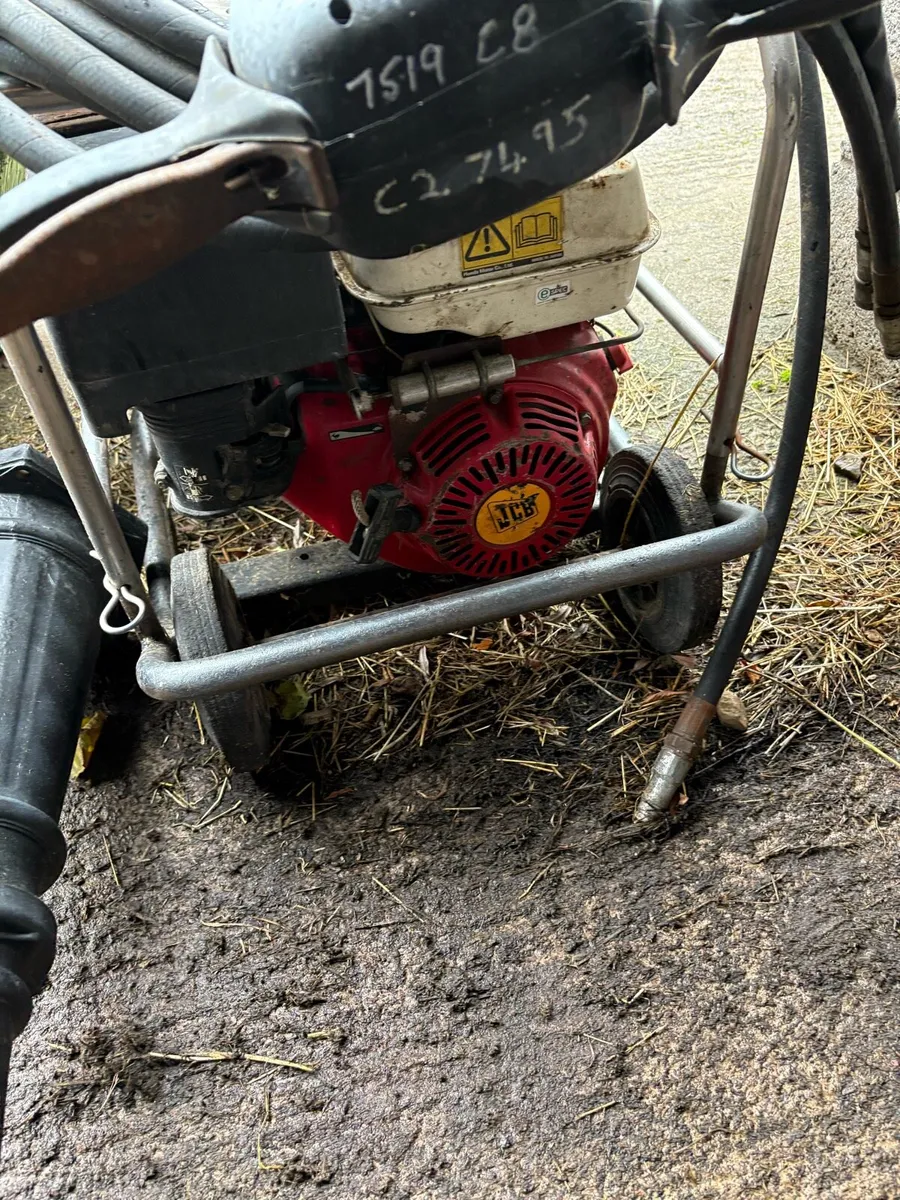 JCB Hydraulic Breaker - Image 2