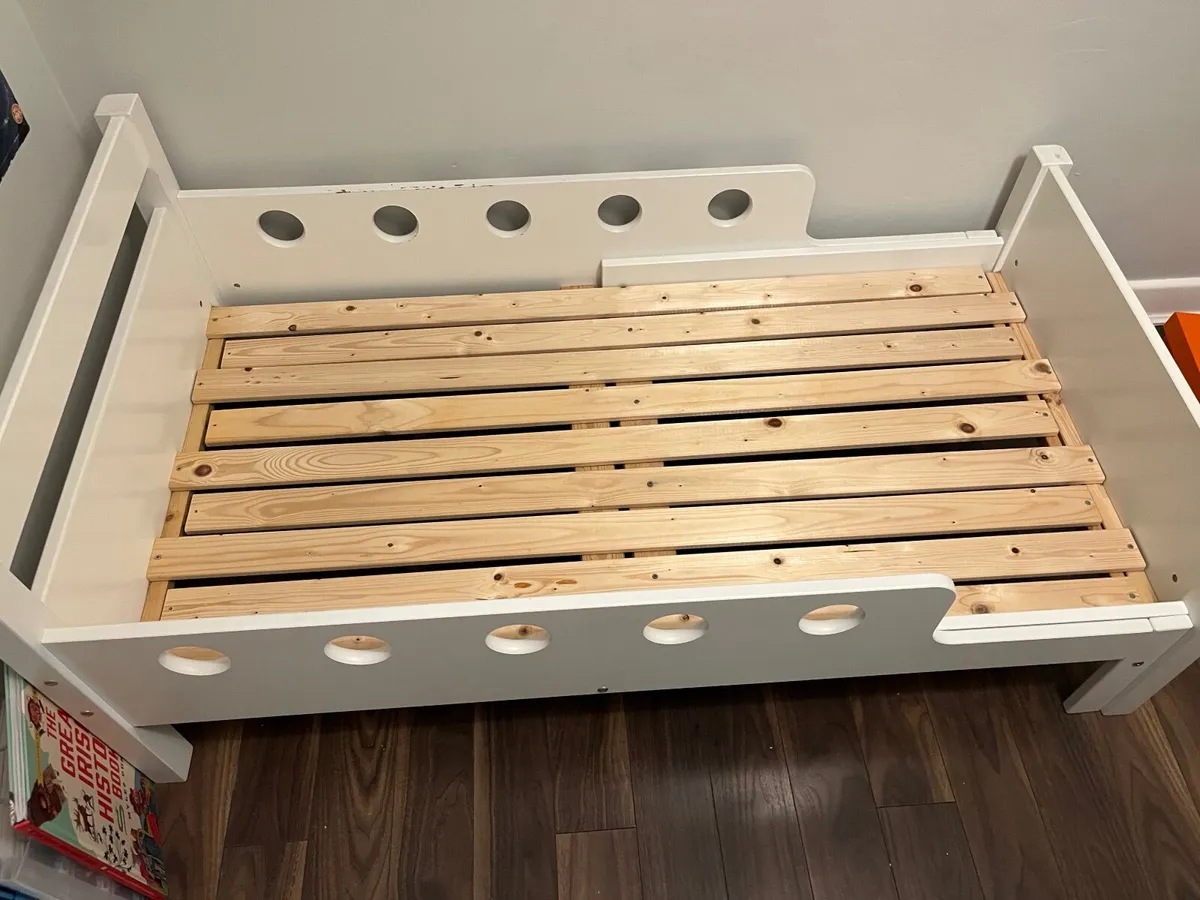 Child’s bed frame - Image 2