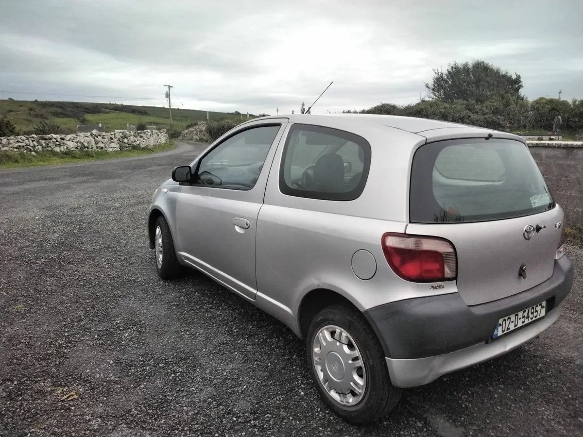 Toyota Yaris 2002 - Image 3