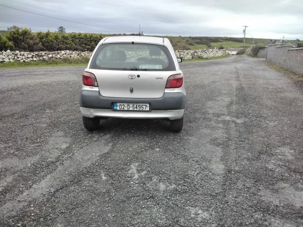 Toyota Yaris 2002 - Image 4