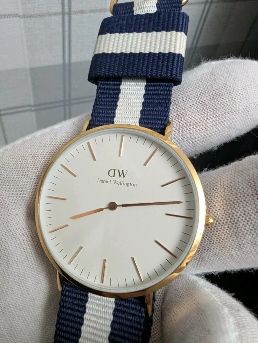 DANIEL WELLINGTON Classic - Rose Gold NATO Watch - Image 1