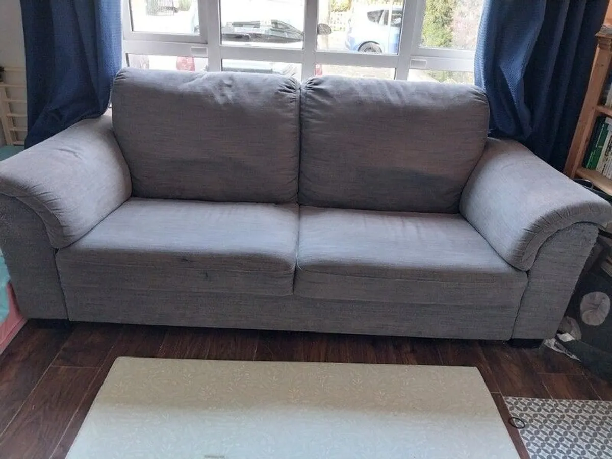 couch - Image 1