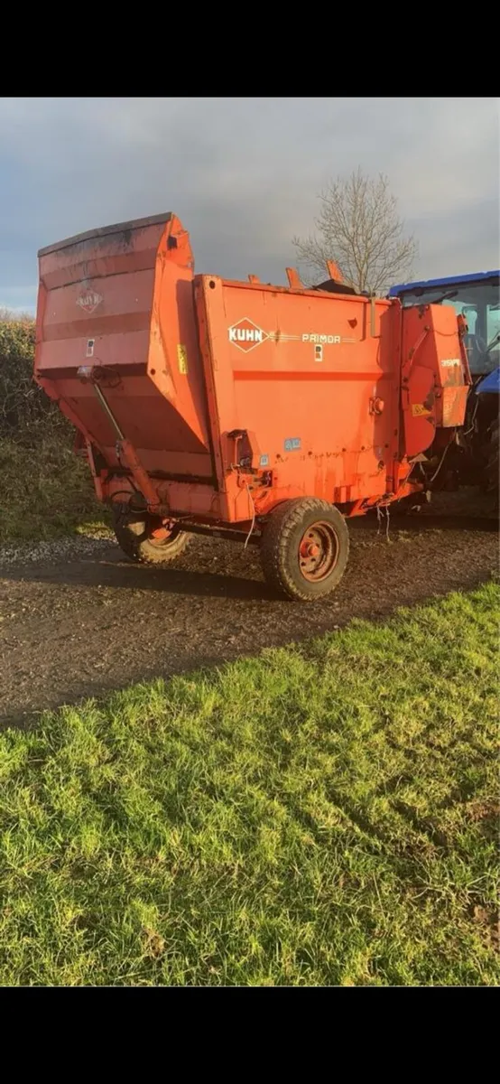 Kuhn Straw Chopper - Image 1