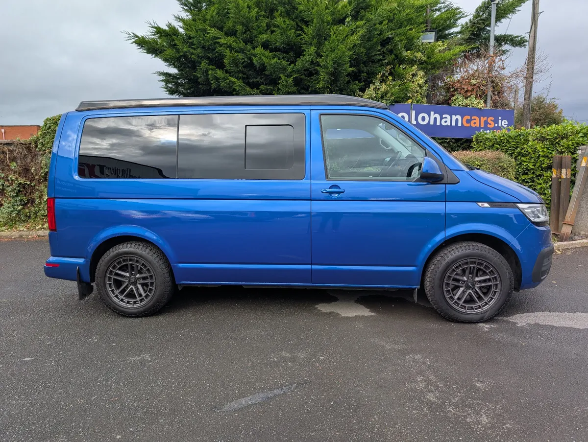 Volkswagen Transporter 2022 - Image 2
