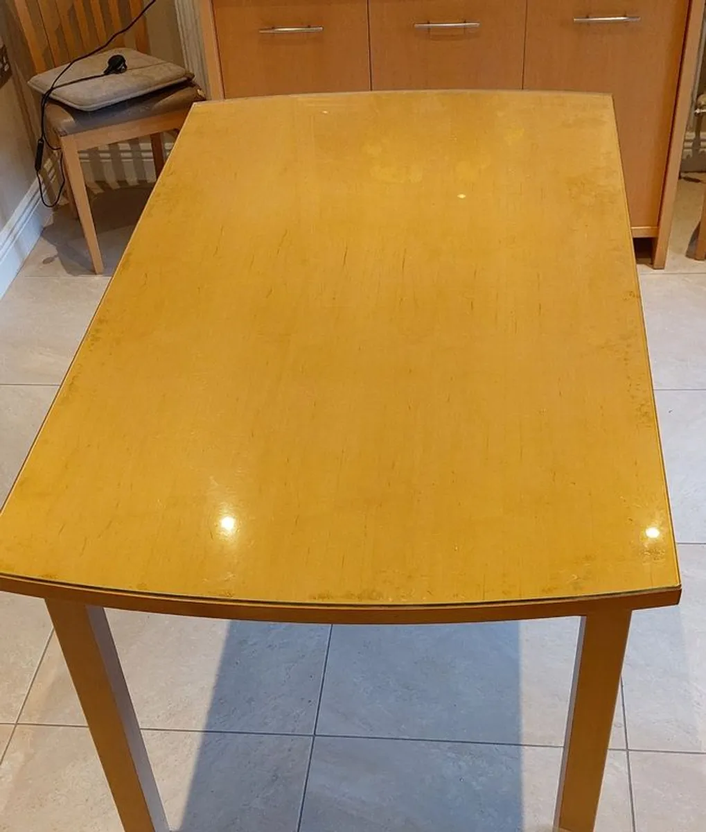 Dining table with 6 chairs - Image 2