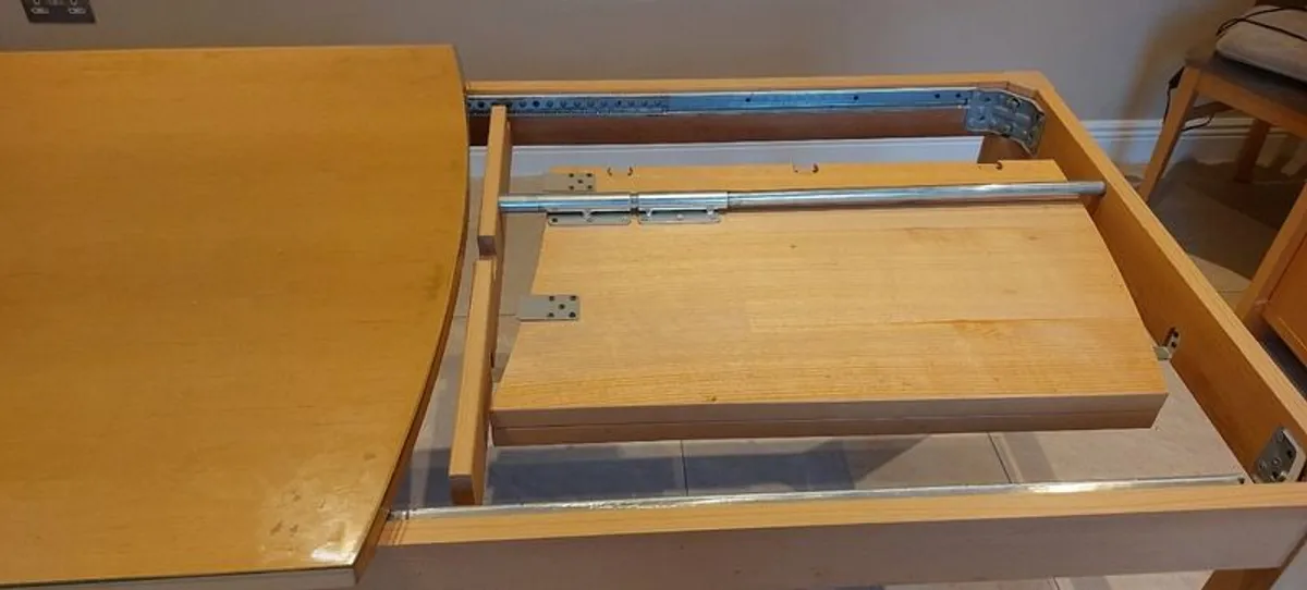 Dining table with 6 chairs - Image 4