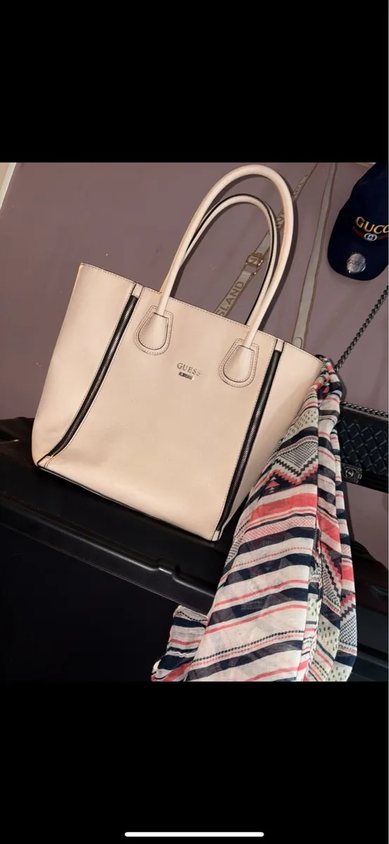 Guess Bag - Image 1