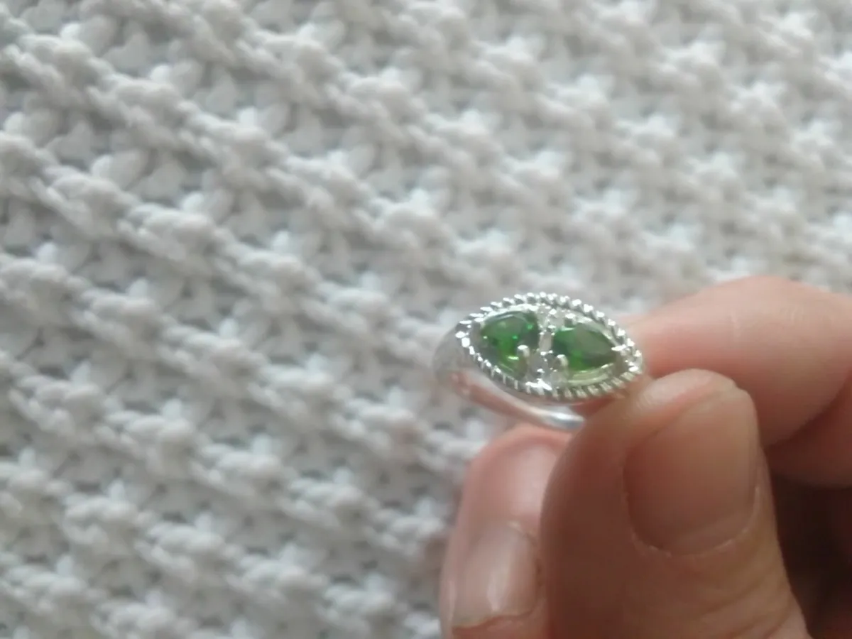 STERLING SILVER GREEN DIOPSIDE RING SIZE N - Image 2