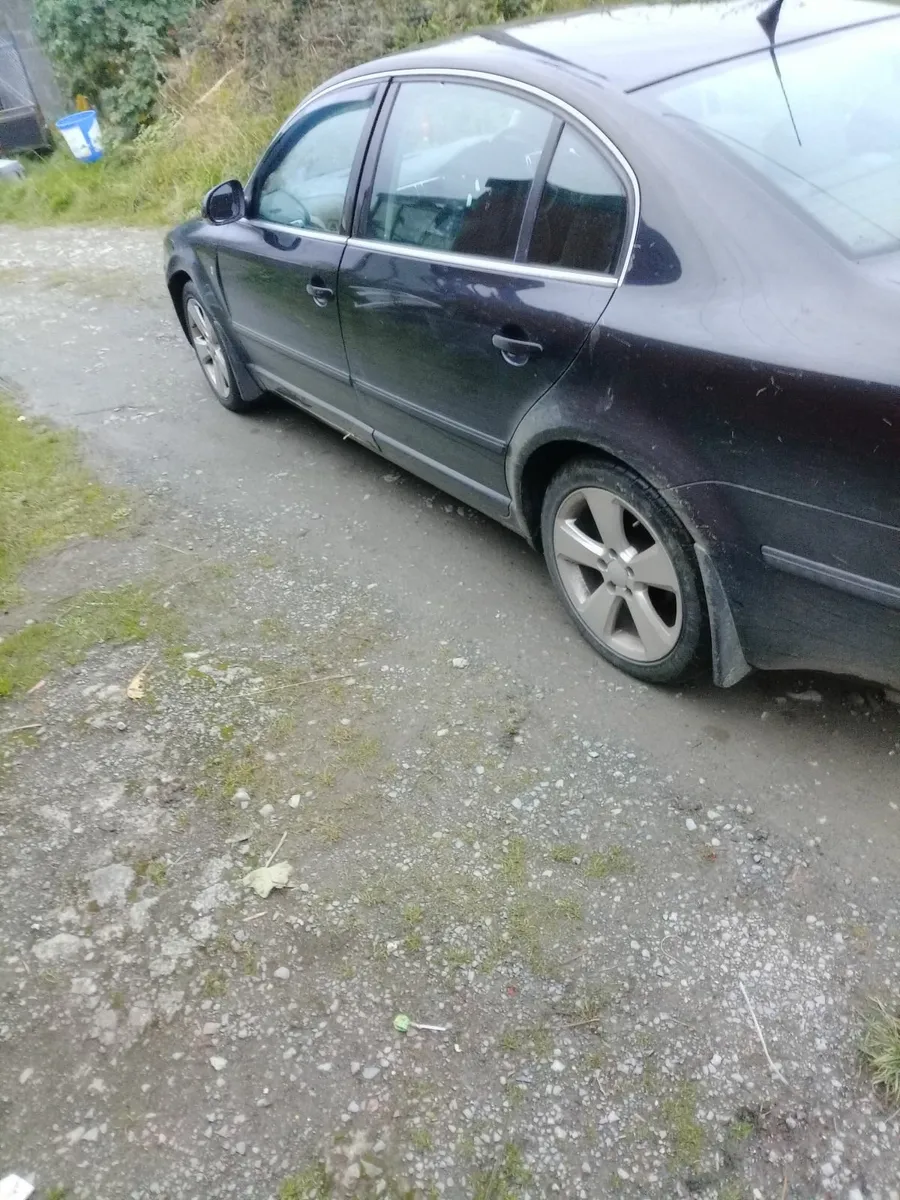Skoda Superb 2007 - Image 2