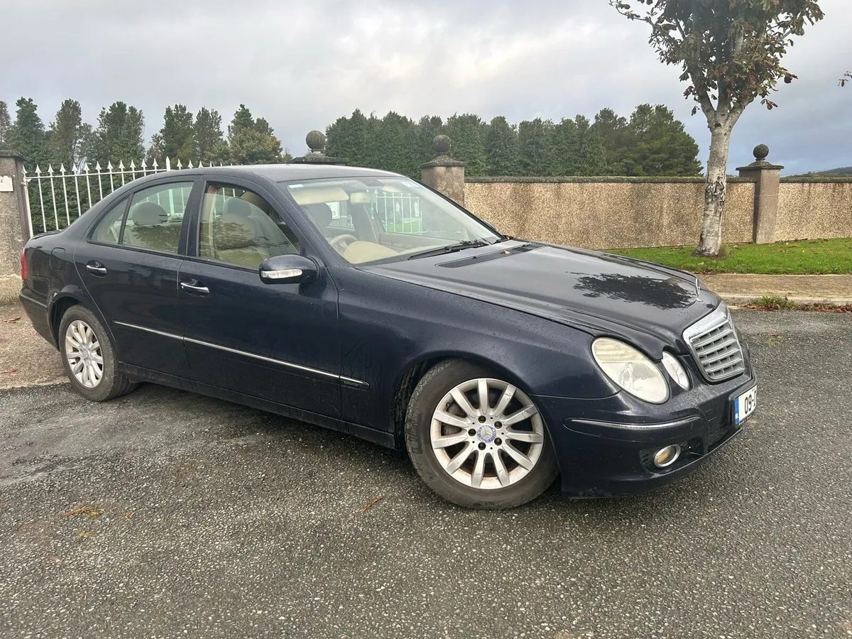 Mercedes - Image 2