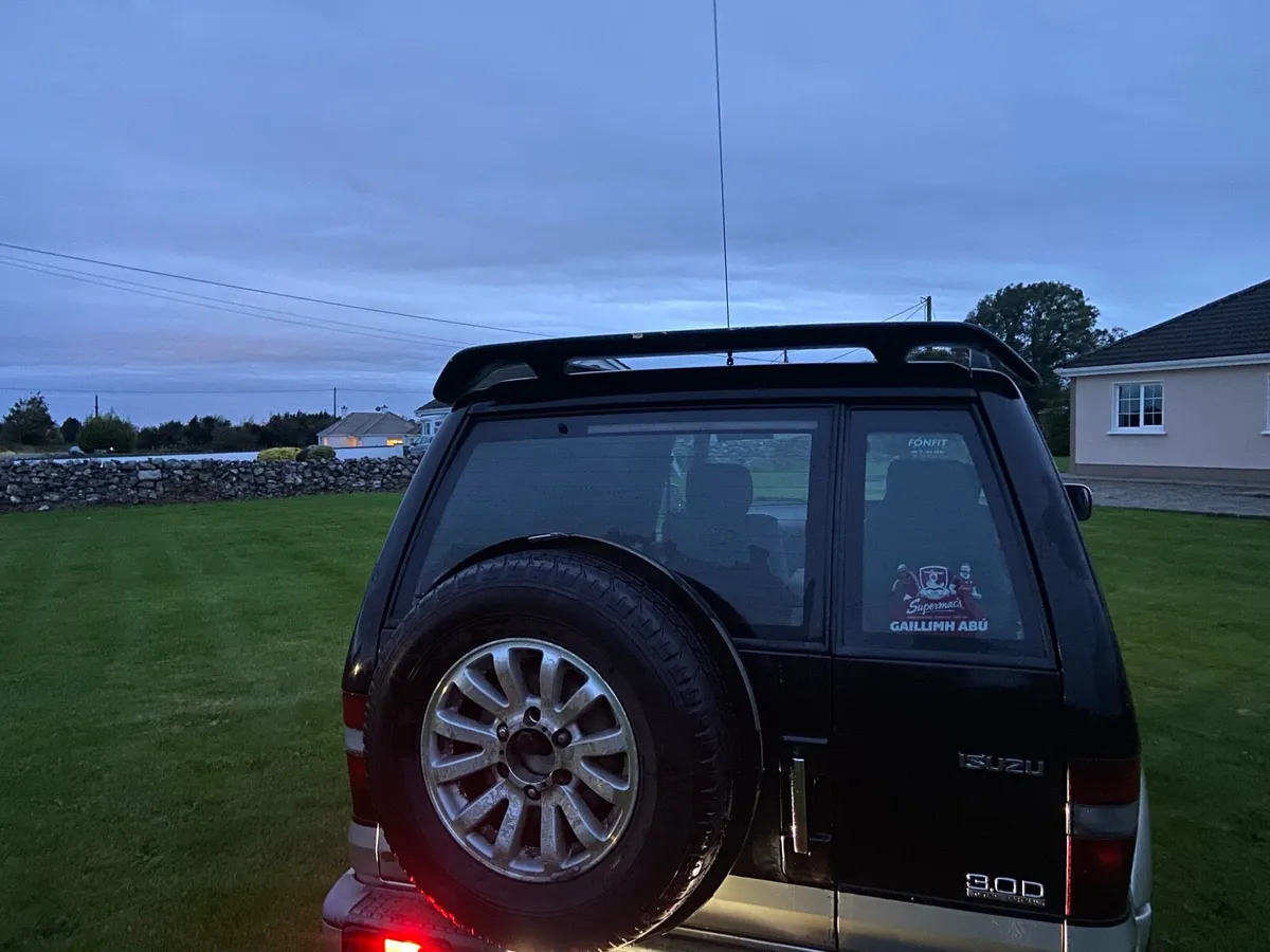 Isuzu Trooper - Image 4