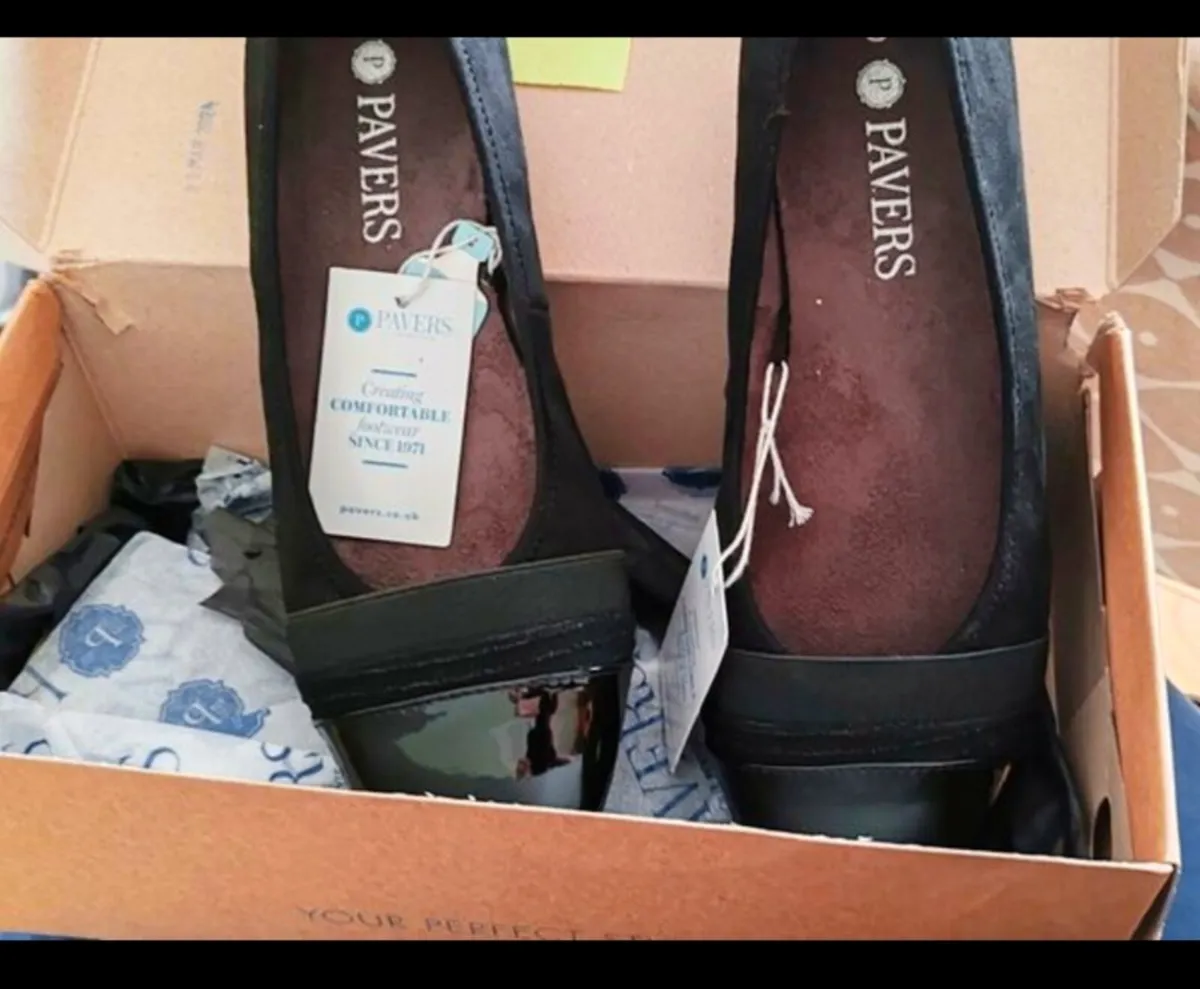 Pavers ladies shoes - Image 1