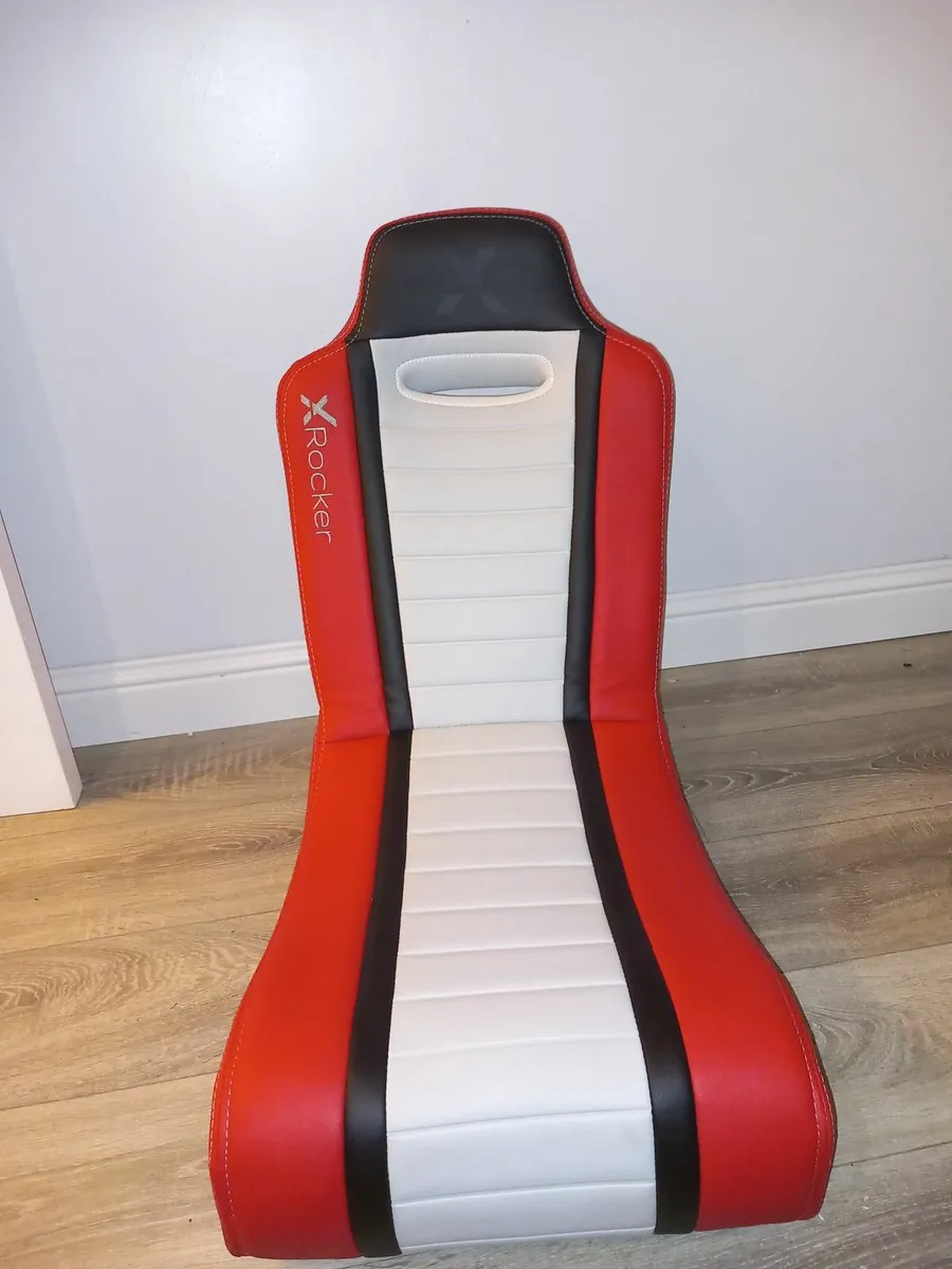 XROCKER GAMING CHAIR - Image 1