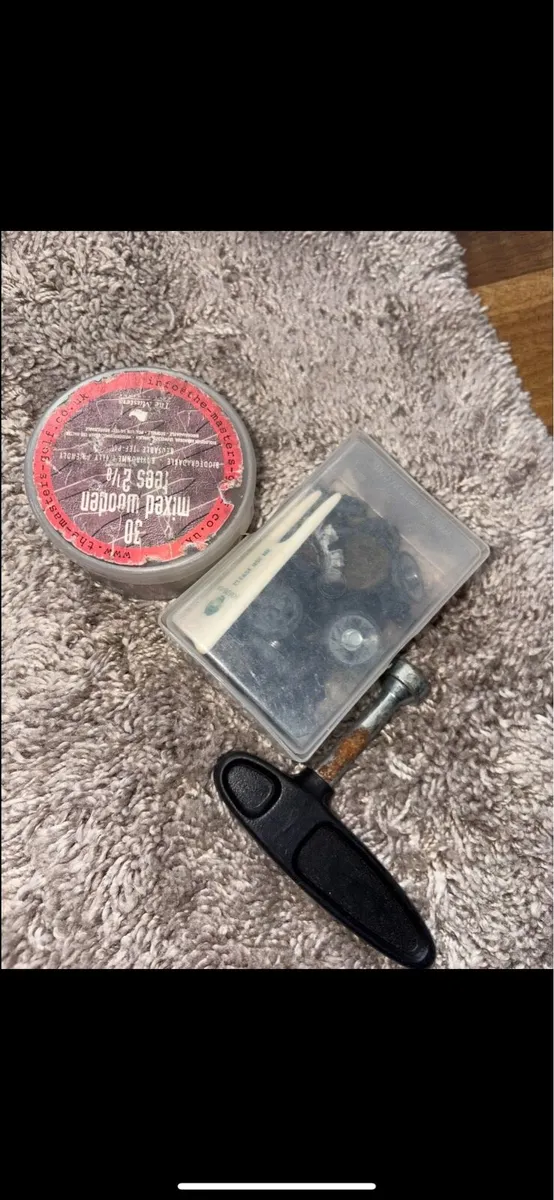 Golf Items - Image 1