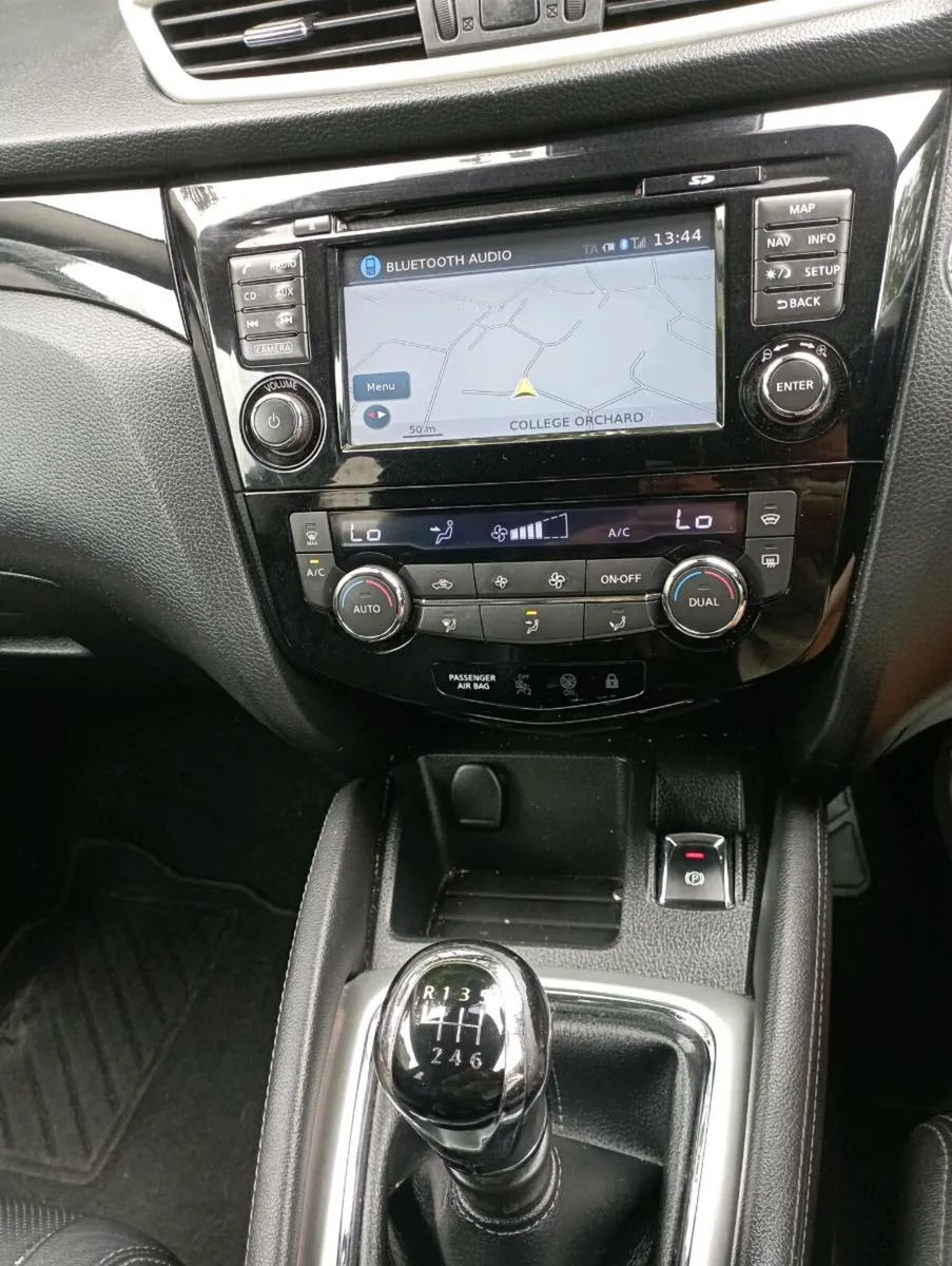 Nissan Qashqai Tekna - Image 2