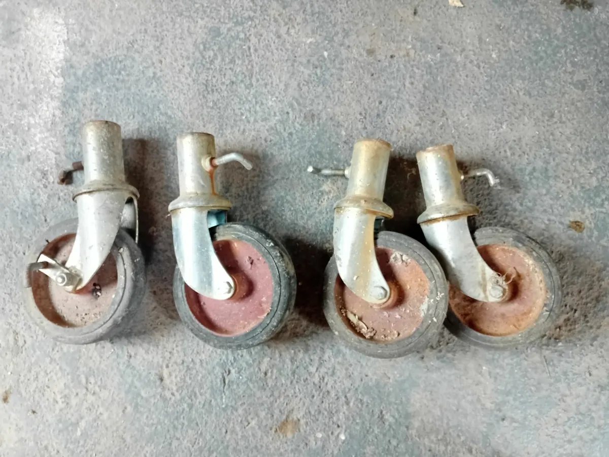 Scaffolding Legs