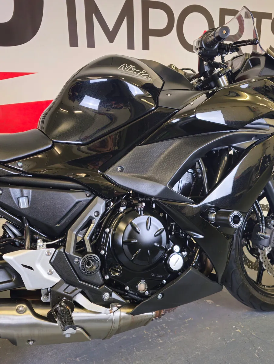 2017 Kawasaki Ninja 650 - Image 2