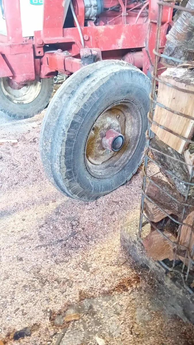 7.50 x 16 Wheels - Image 4