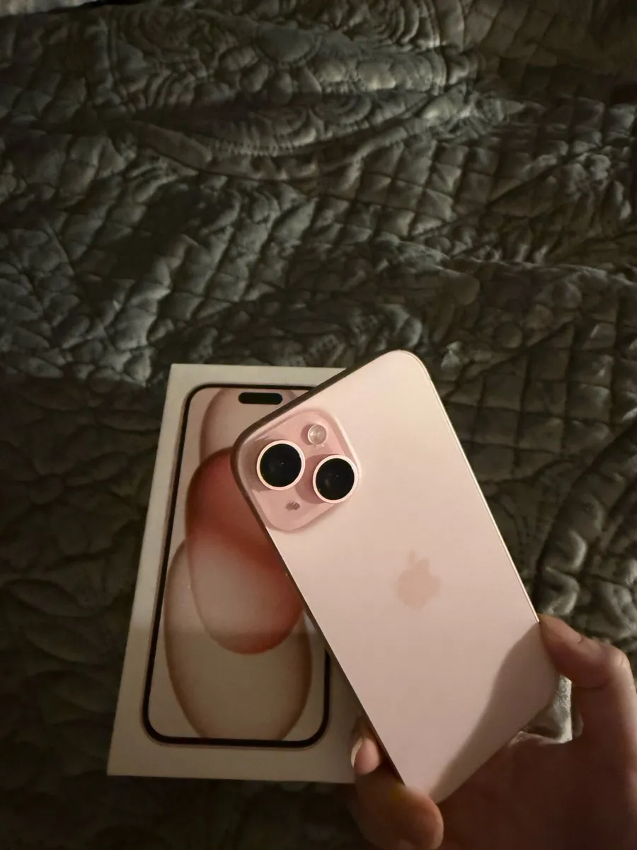 iPhone 15 Pink - Image 2