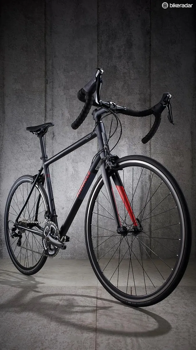 Free Delivery - Pinnacle Laterlite 3 Road Bike - Image 3