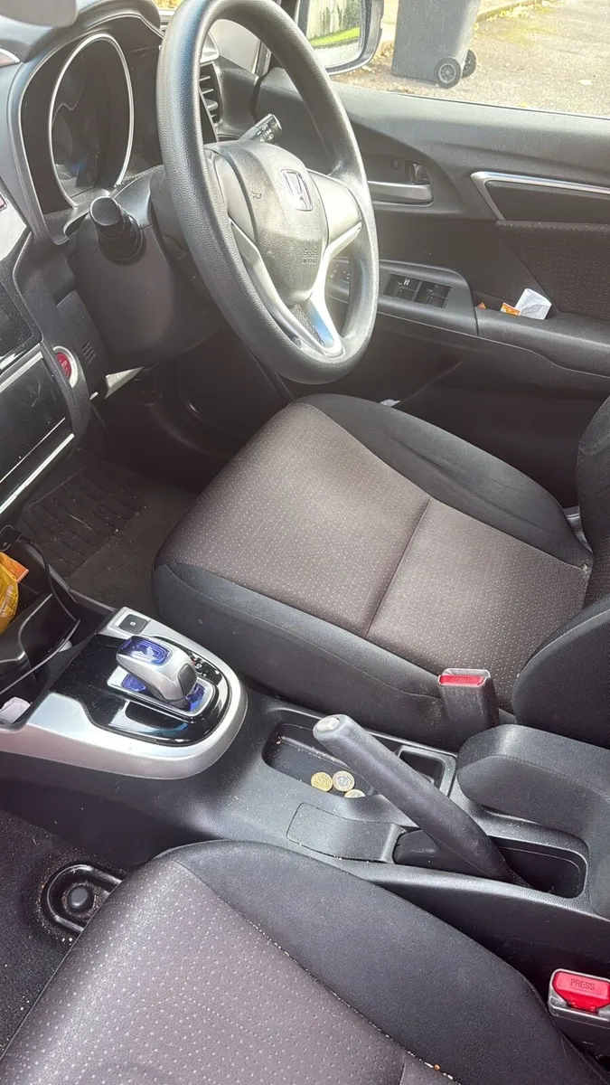 Honda Fit 2015 - Image 4