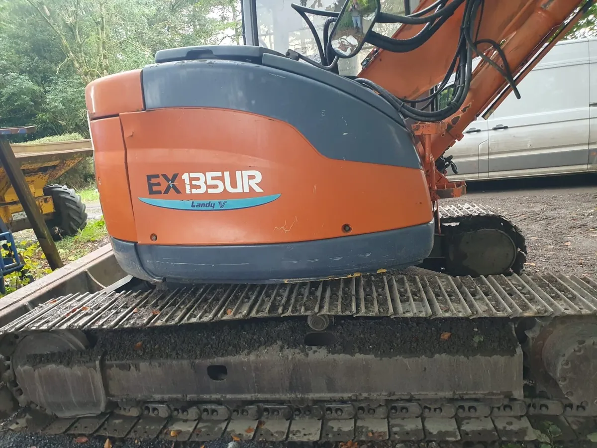 Hitachi Ex 135UR - Image 1