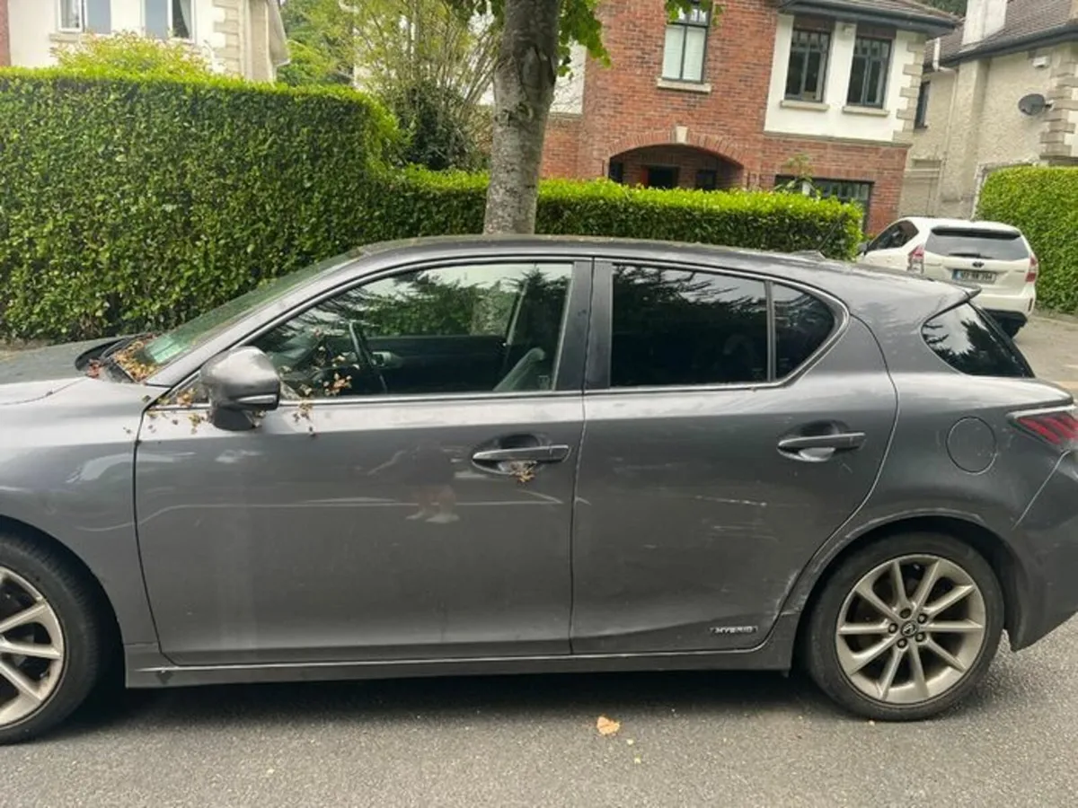 Lexus CT 2013 - Image 2