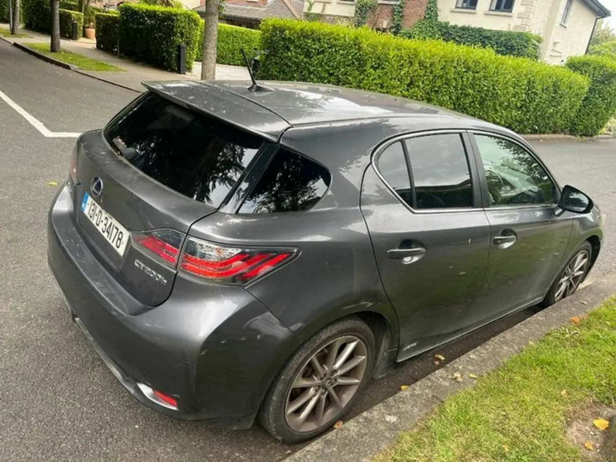 Lexus CT 2013 - Image 4