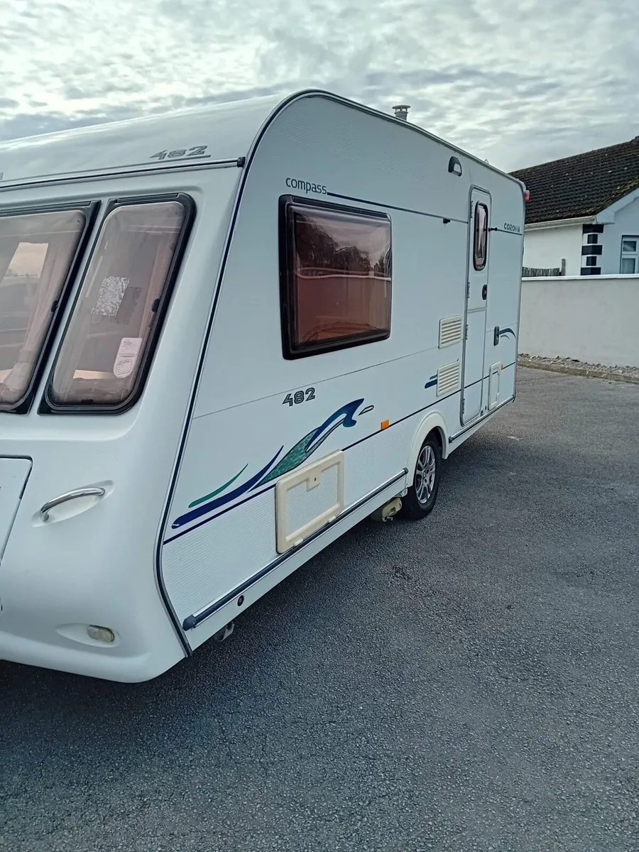LOVELY 2 BERTH COMPASS CORONA TOURING CARAVAN. - Image 3