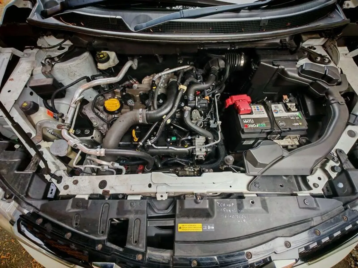 2014 Nissan Qashqai - Image 2