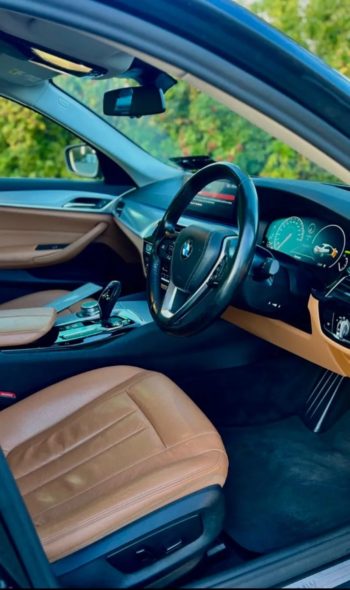 BMW 5-Series 2019 - Image 4