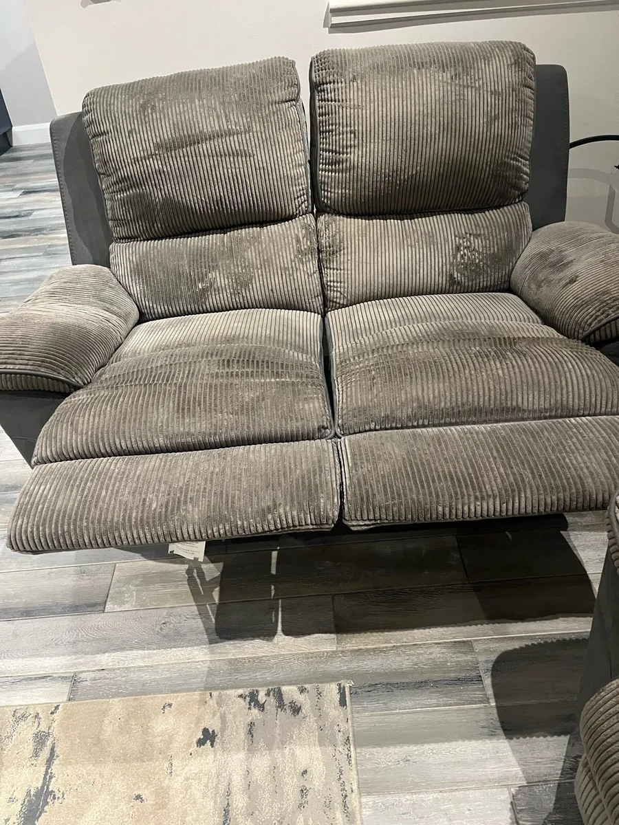 3+2 seater recliner - Image 2