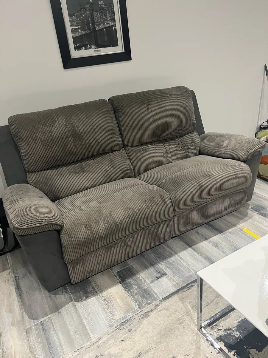 3+2 seater recliner - Image 3