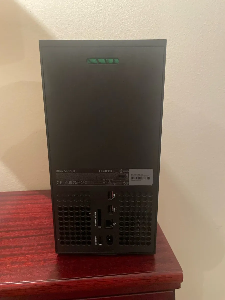 Xbox Series X - Image 2
