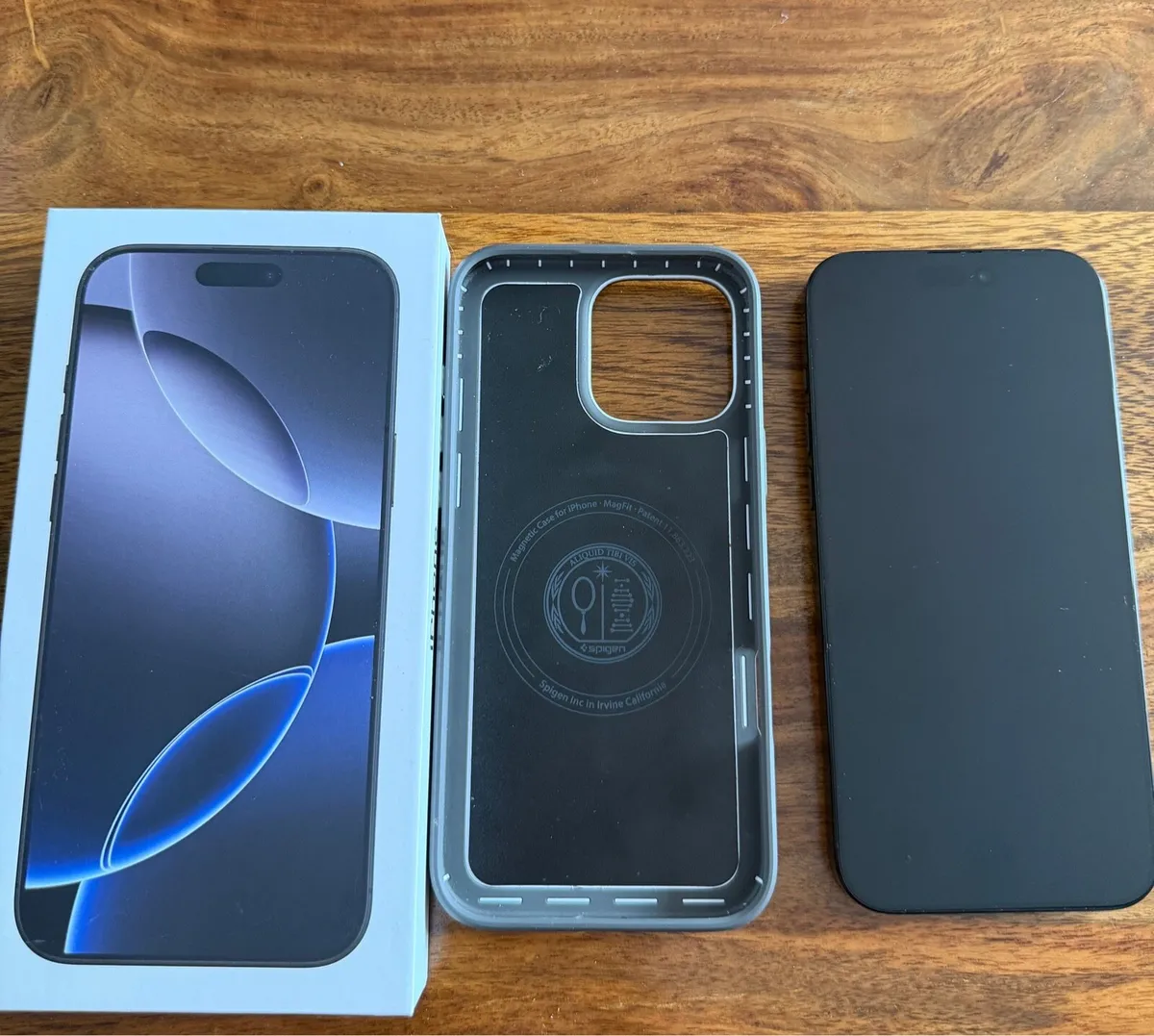 iPhone 16 Pro Max - Image 2