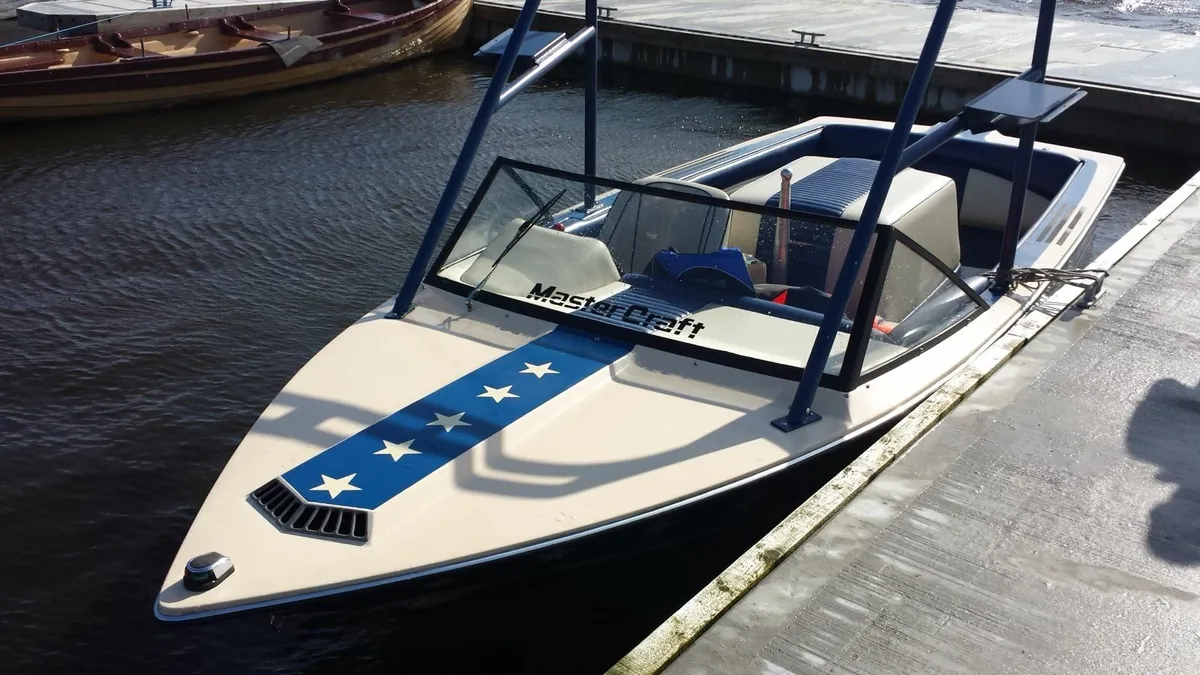 Master Craft V8 Ski Boat - Image 3
