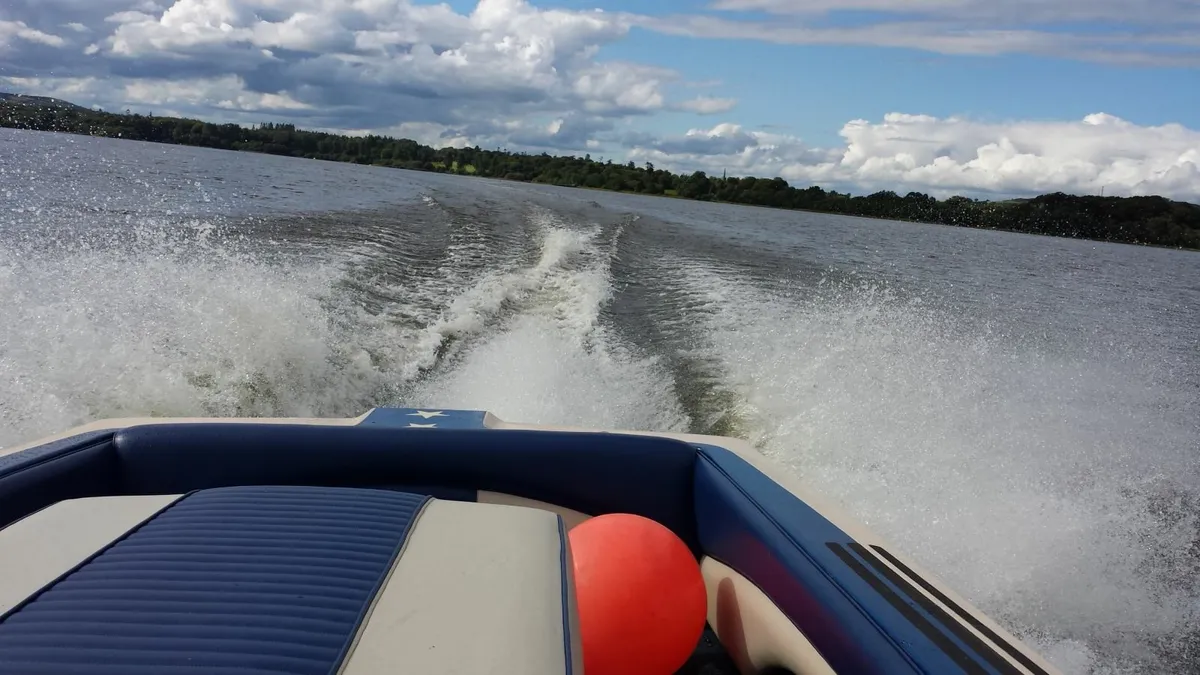 Master Craft V8 Ski Boat - Image 4