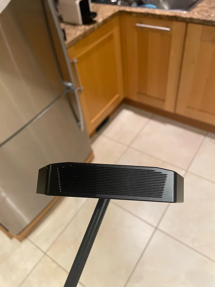 Lab DF3 putter - Image 3