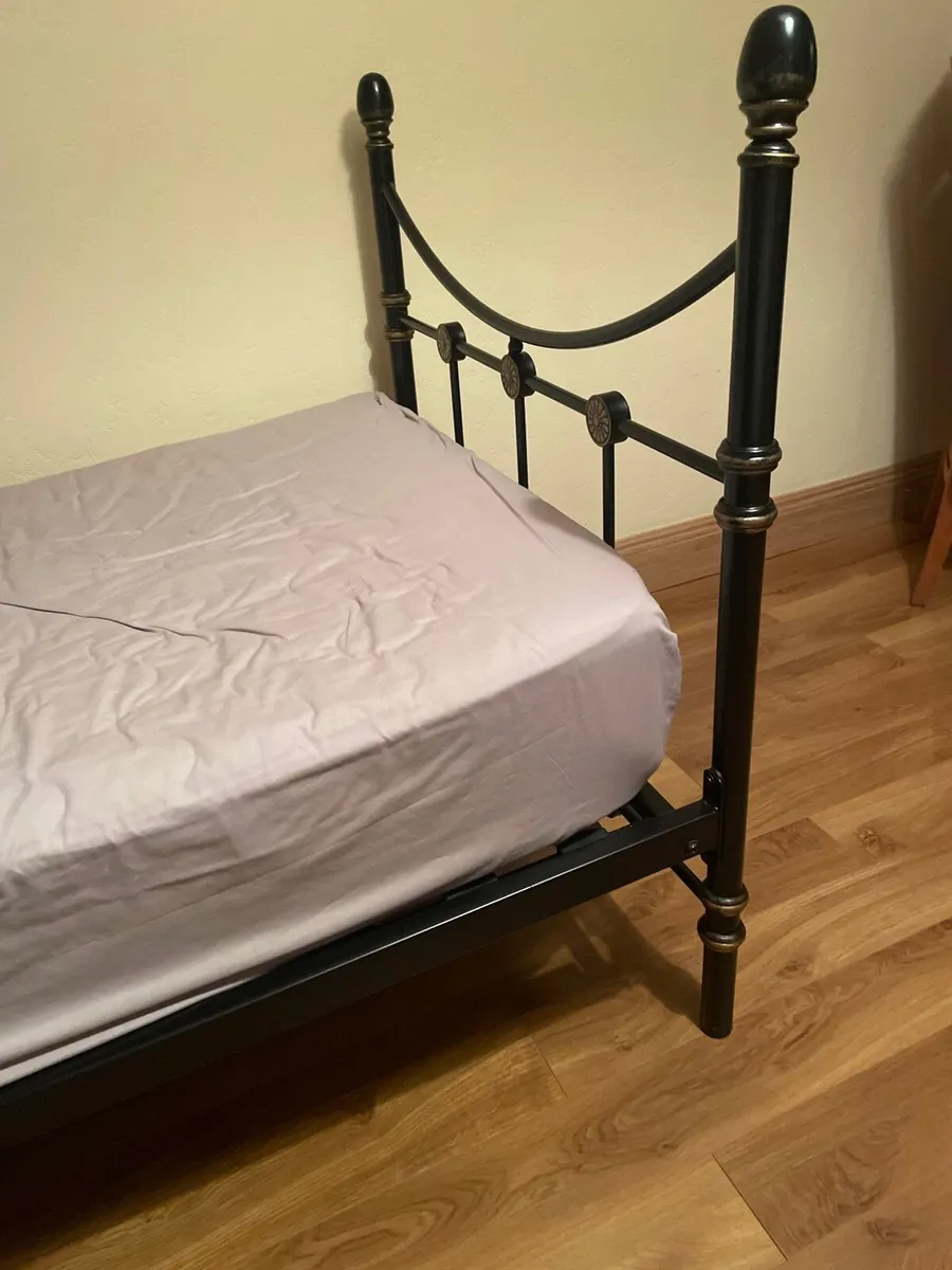 Bed frame and mattress - Image 2