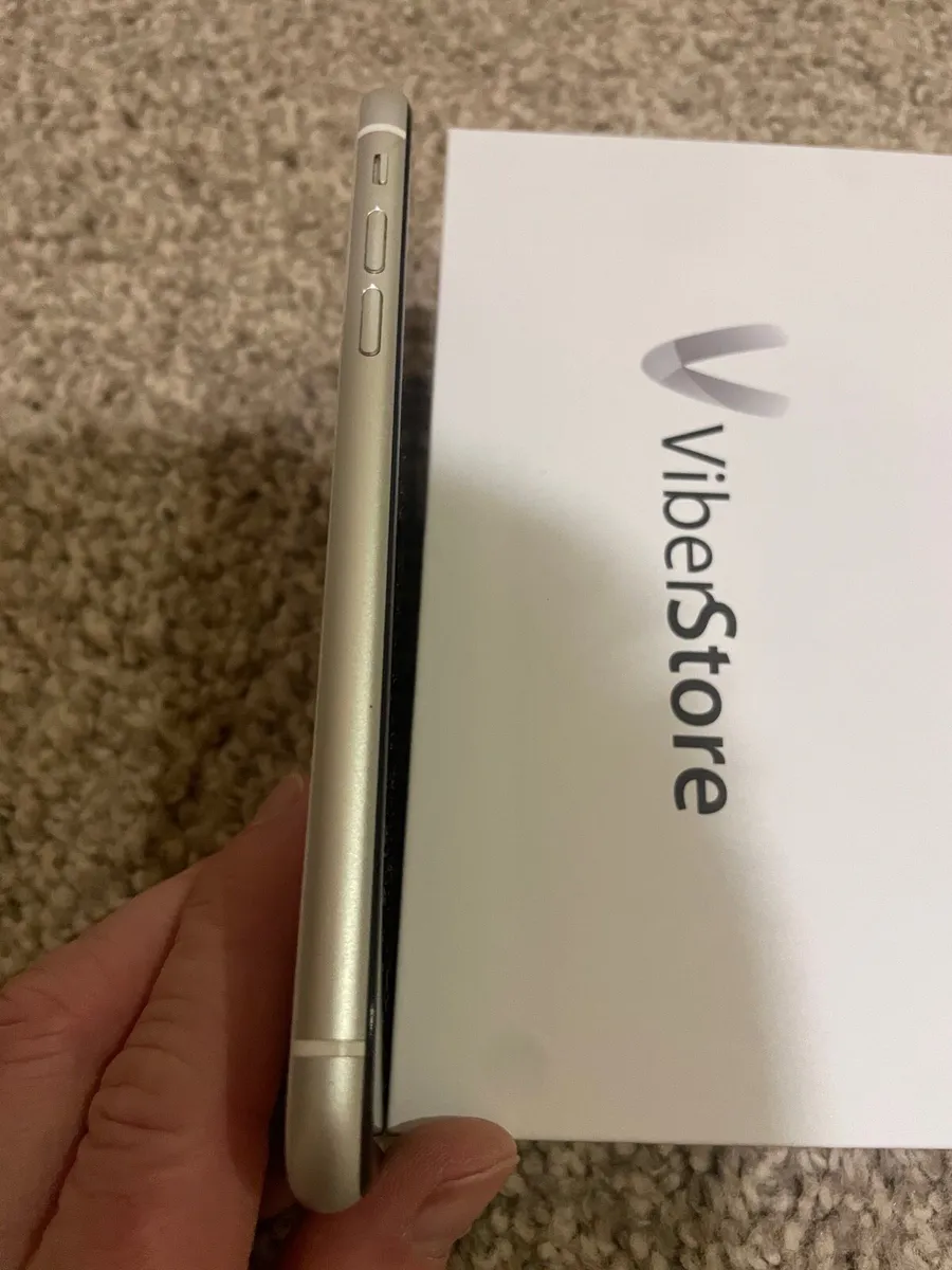 iPhone XR 64G Unlocked - Image 4