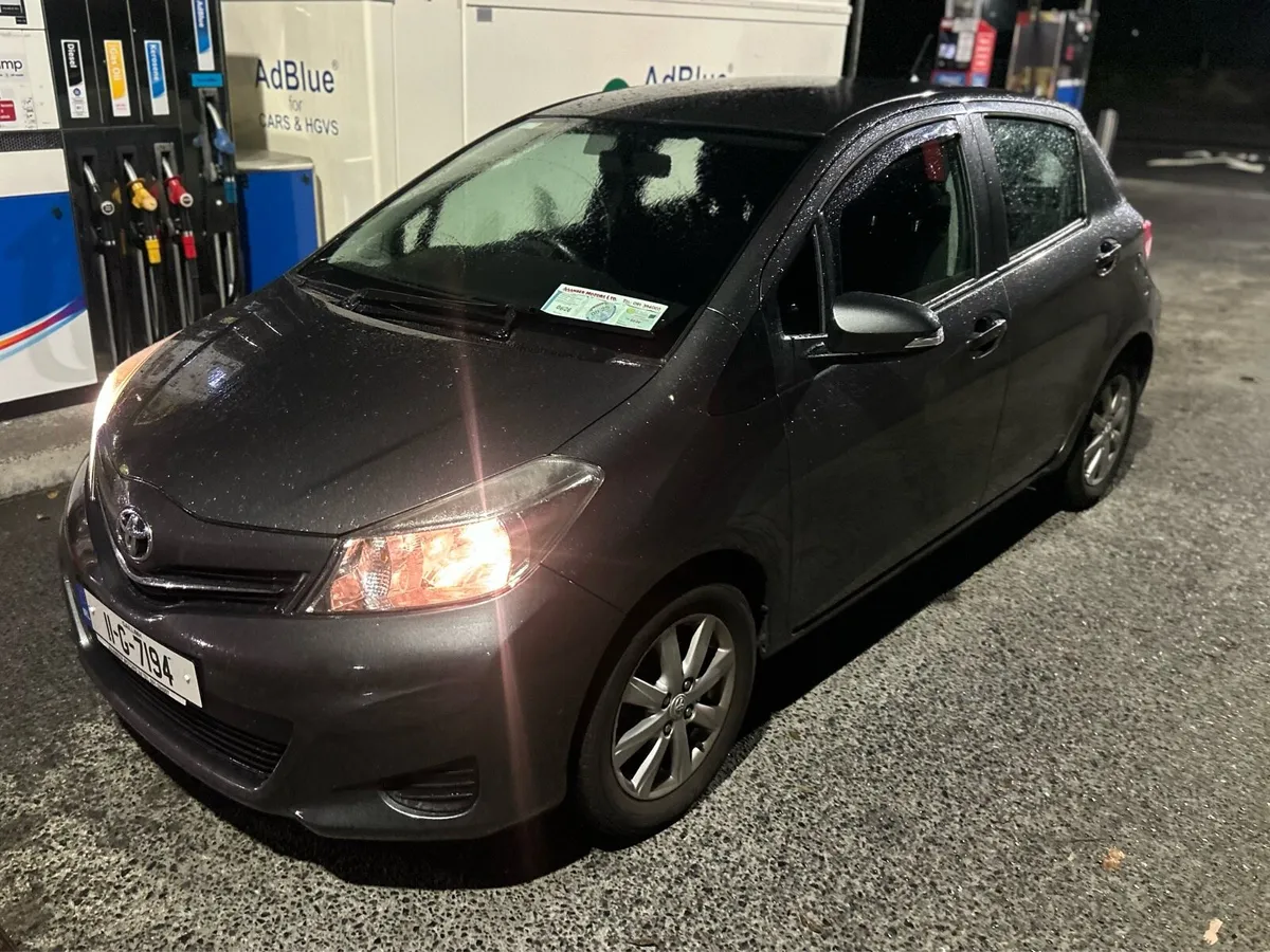 2011 Yaris no damage - Image 1