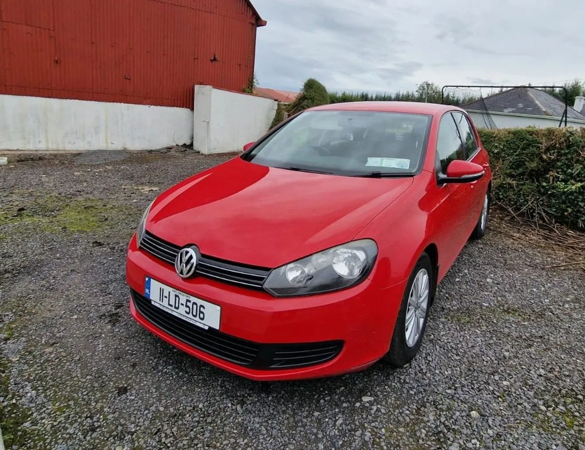 Volkswagen Golf 2011 - Image 2